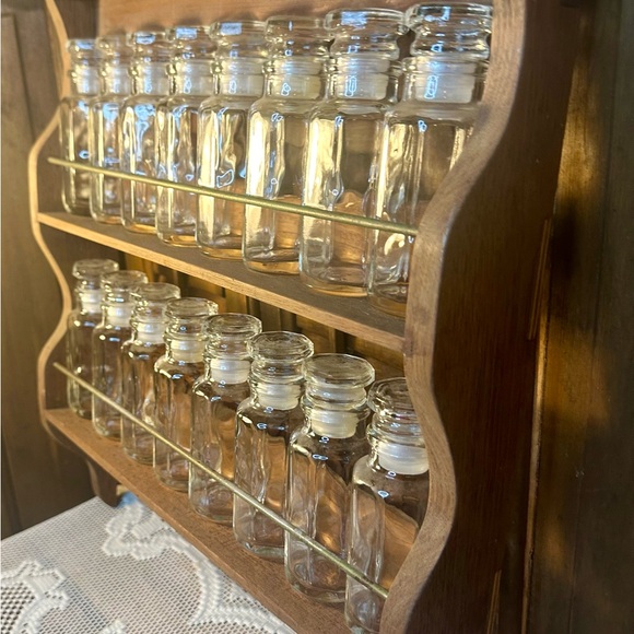 Rare Antique Wooden Spice Rack with 16 Glass Apothecary Jars Farmhouse - Picture 4 of 15